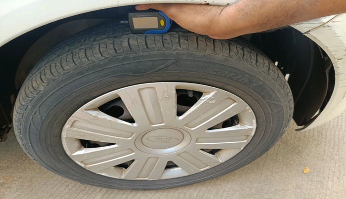 2011 Ford Figo ZXI 1.2 PETROL, Petrol, Manual, 50,003 km, tyre