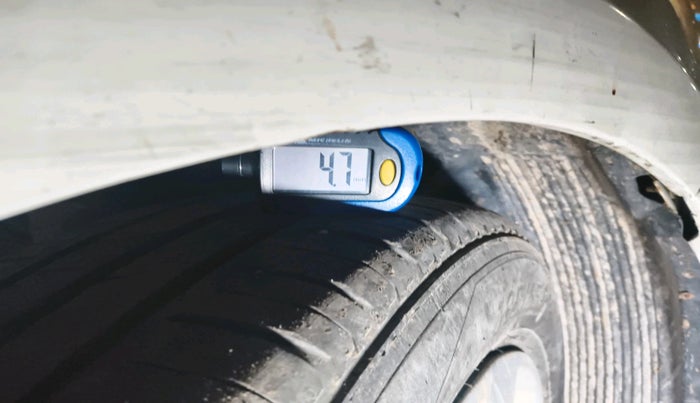 2011 Hyundai Verna FLUIDIC 1.6 VTVT, Petrol, Manual, 45,000 km, tyre