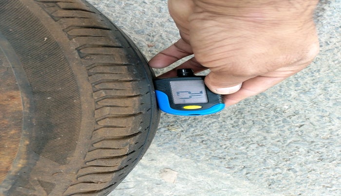 2017 Maruti Dzire VXI, Petrol, Manual, 95,835 km, tyre