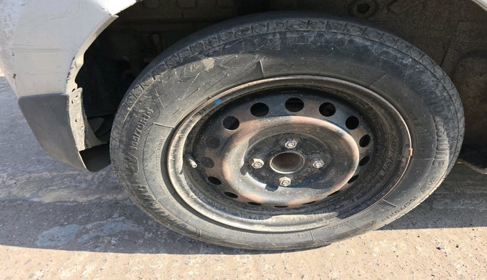 2014 Maruti Celerio VXI, Petrol, Manual, 2,48,082 km, tyre