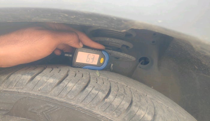 2021 Maruti XL6 ALPHA MT, Petrol, Manual, 57,550 km, tyre