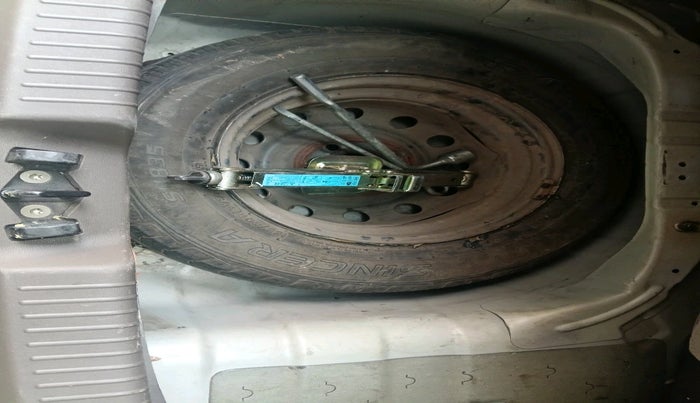 2016 Hyundai i10 MAGNA 1.1, Petrol, Manual, 44,014 km, tyre