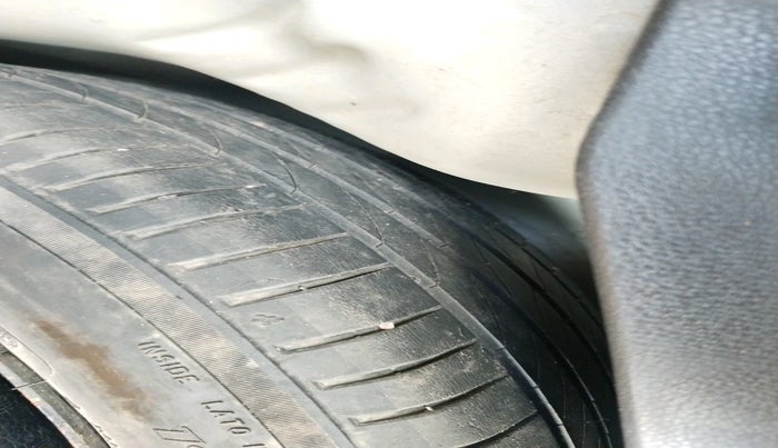 2018 Honda WR-V 1.5L I-DTEC VX MT, Diesel, Manual, 1,27,273 km, tyre