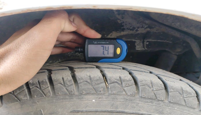 2011 Maruti Wagon R 1.0 LXI, Petrol, Manual, 47,782 km, tyre