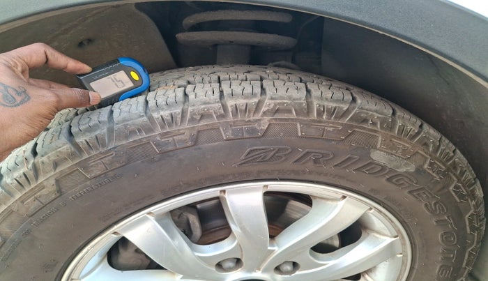 2018 Mahindra XUV500 W9 AT, Diesel, Automatic, 88,061 km, tyre