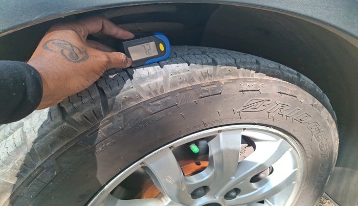 2018 Mahindra XUV500 W9 AT, Diesel, Automatic, 88,061 km, tyre