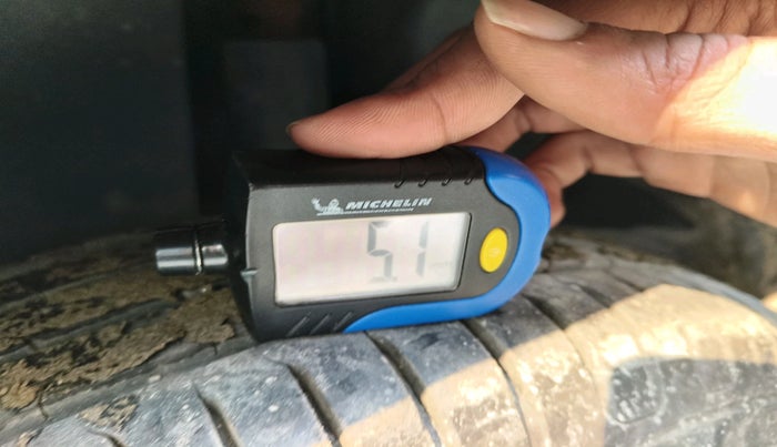 2016 Maruti Swift Dzire VXI, Petrol, Manual, 98,568 km, tyre