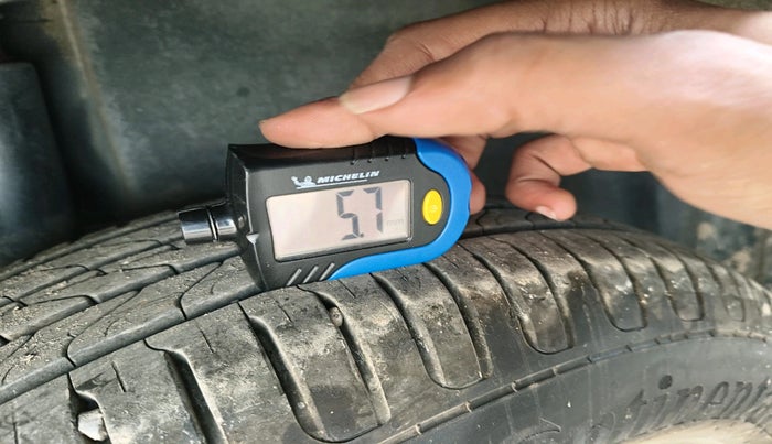 2016 Maruti Swift Dzire VXI, Petrol, Manual, 98,568 km, tyre