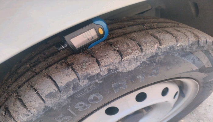 2017 Maruti Dzire LDI, Diesel, Manual, 1,62,912 km, tyre