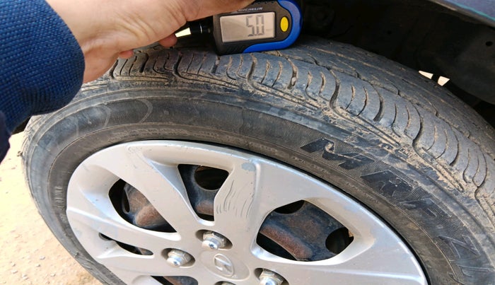 2014 Hyundai Eon MAGNA +, Petrol, Manual, 1,04,470 km, tyre