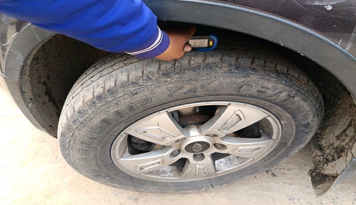 2013 Mahindra XUV500 W8, Diesel, Manual, 73,010 km, tyre