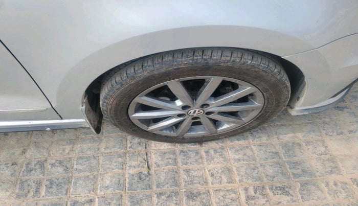 2019 Volkswagen Vento 1.2 TSI HIGHLINE PLUS AT, Petrol, Automatic, 45,423 km, tyre