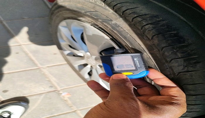 2016 Maruti Baleno DELTA PETROL 1.2, Petrol, Manual, 1,03,797 km, tyre