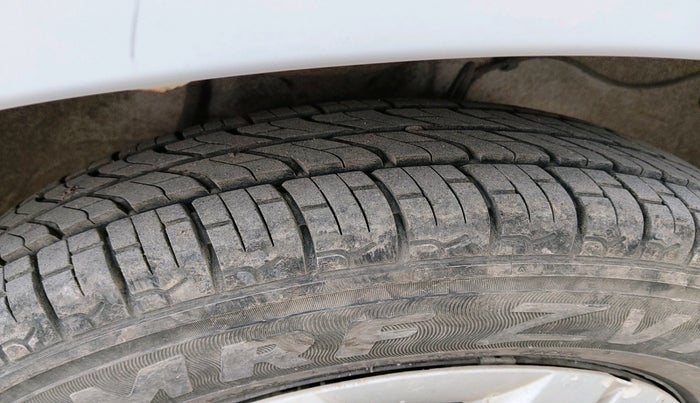 2021 Maruti Alto LXI, Petrol, Manual, 29,150 km, tyre