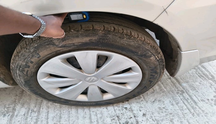 2018 Maruti Ertiga VXI, Petrol, Manual, 61,965 km, tyre