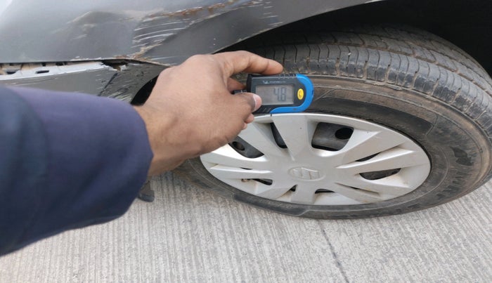 2013 Maruti Swift Dzire VXI, Petrol, Manual, 62,613 km, tyre