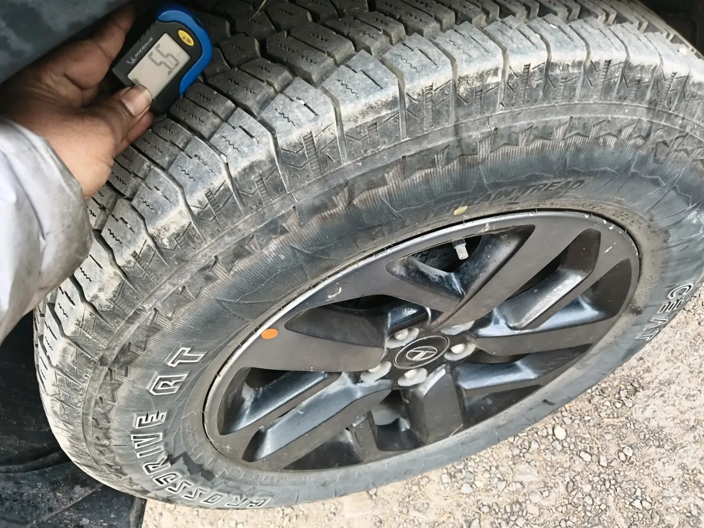 2022 Tata Harrier XZ PLUS 2.0L KAZIRANGA, Diesel, Manual, 93,298 km, tyre