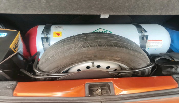 2021 Maruti New Wagon-R LXI CNG 1.0, Petrol, Manual, 63,650 km, tyre