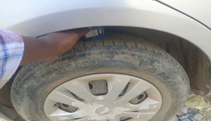 2014 Maruti Swift VXI, Petrol, Manual, 42,643 km, tyre