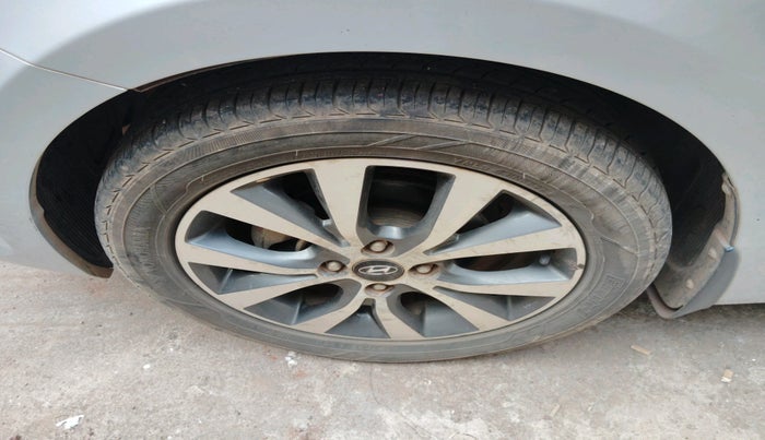 2014 Hyundai Verna FLUIDIC 1.6 VTVT SX, Petrol, Manual, 52,020 km, tyre