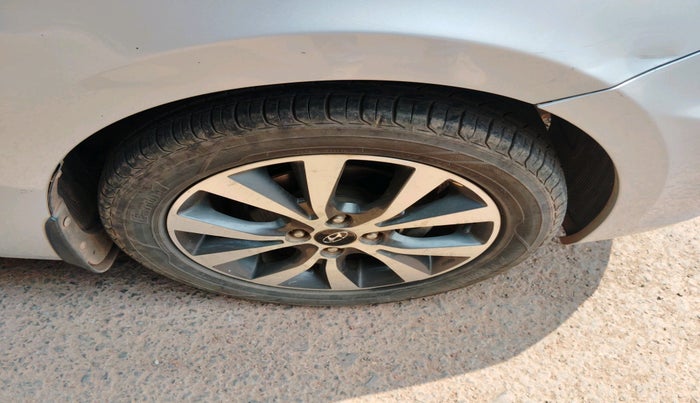 2014 Hyundai Verna FLUIDIC 1.6 VTVT SX, Petrol, Manual, 52,020 km, tyre