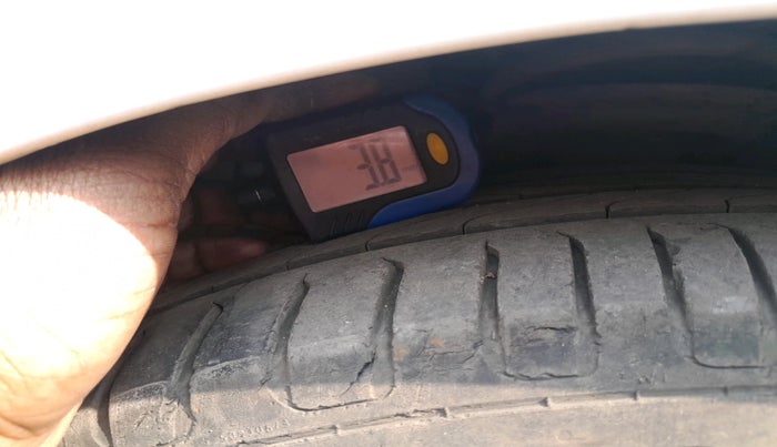 2013 Hyundai New Elantra 1.6 SX MT DIESEL, Diesel, Manual, 95,528 km, tyre