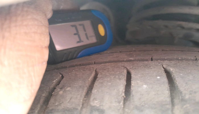 2013 Hyundai New Elantra 1.6 SX MT DIESEL, Diesel, Manual, 95,528 km, tyre