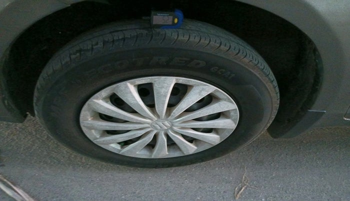 2016 Maruti Swift Dzire VXI, Petrol, Manual, 91,209 km, tyre