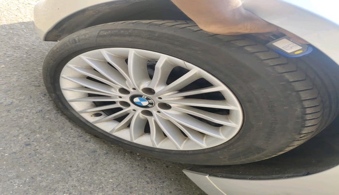 2013 BMW 3 Series 320D LUXURYLINE, Diesel, Automatic, 34,657 km, tyre