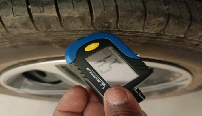 2021 Tata NEXON XM SUNROOF PETROL, Petrol, Manual, 19,779 km, tyre