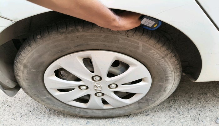 2012 Hyundai i10 SPORTZ 1.2 AT, Petrol, Automatic, 71,603 km, tyre