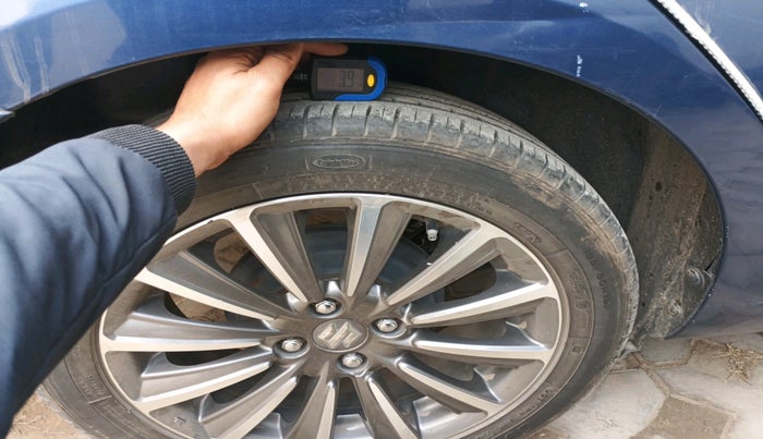 2019 Maruti Ciaz ALPHA  AT 1.5 SHVS PETROL, Petrol, Automatic, 42,718 km, tyre