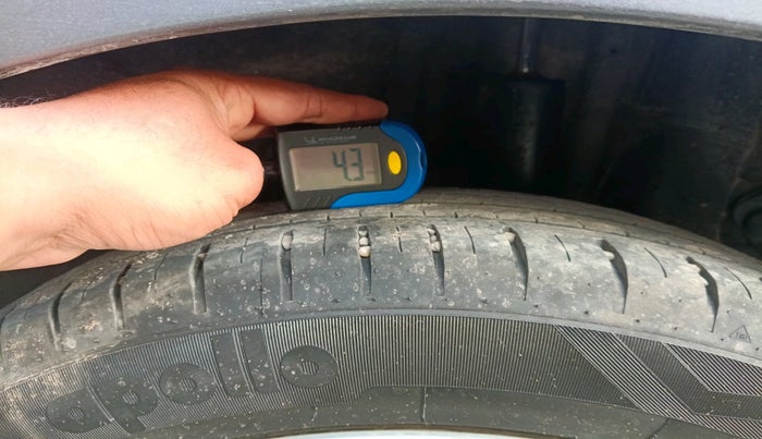 2017 Hyundai Elite i20 ASTA 1.2, Petrol, Manual, 57,216 km, tyre