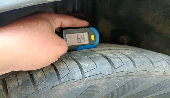 2017 Hyundai Elite i20 ASTA 1.2, Petrol, Manual, 57,216 km, tyre