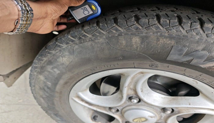 2011 Mahindra Scorpio VLX 2WD, Diesel, Manual, 1,49,560 km, tyre