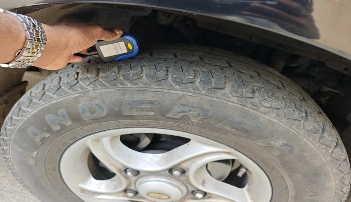 2011 Mahindra Scorpio VLX 2WD, Diesel, Manual, 1,49,560 km, tyre