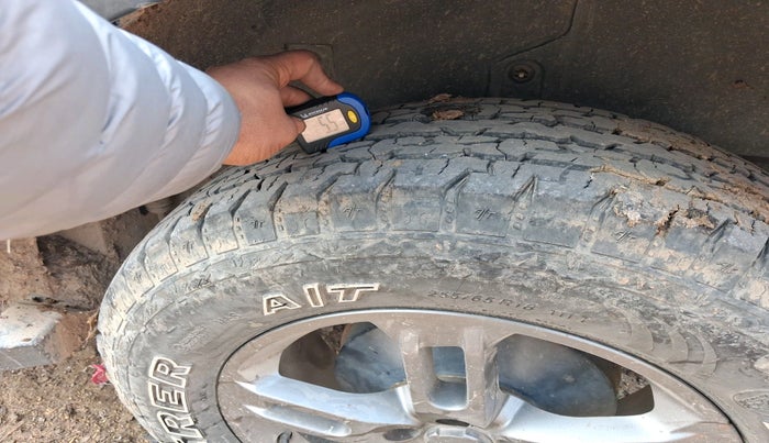 2023 Mahindra Thar LX P 2WD AT HT, Petrol, Automatic, 52,976 km, tyre