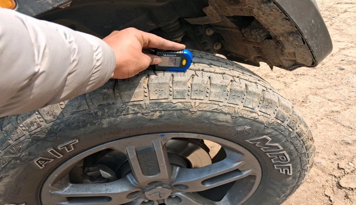 2023 Mahindra Thar LX P 2WD AT HT, Petrol, Automatic, 52,976 km, tyre