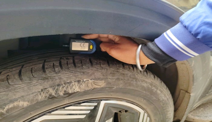 2024 Tata NEXON CREATIVE+ SUNROOF AMT 1.2 PETROL, Petrol, Automatic, 23,377 km, tyre