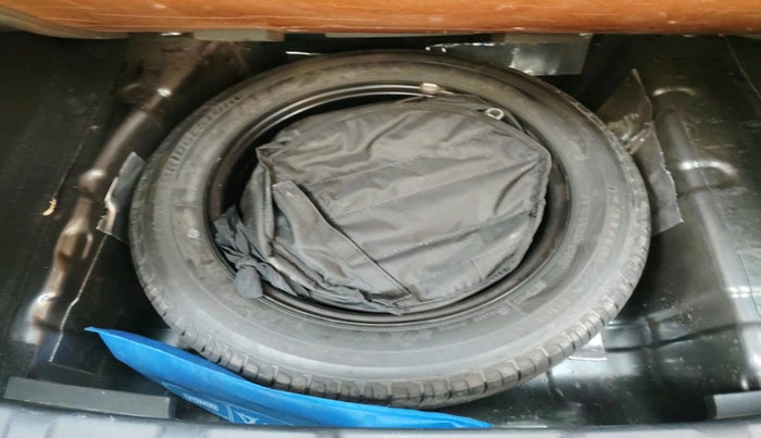 2024 Tata NEXON CREATIVE+ SUNROOF AMT 1.2 PETROL, Petrol, Automatic, 23,377 km, tyre