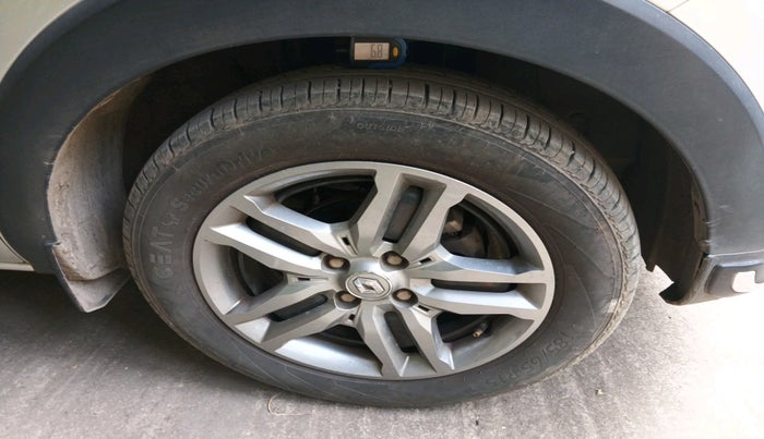 2020 Renault TRIBER RXZ, Petrol, Manual, 3,986 km, tyre