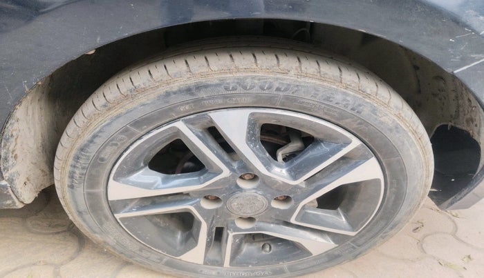 2021 Tata TIGOR XZ PLUS PETROL, Petrol, Manual, 69,177 km, tyre