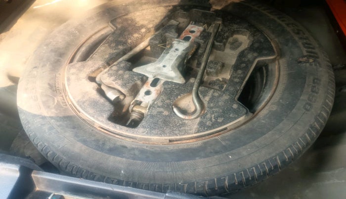 2018 Maruti Vitara Brezza LDI, Diesel, Manual, 94,403 km, tyre