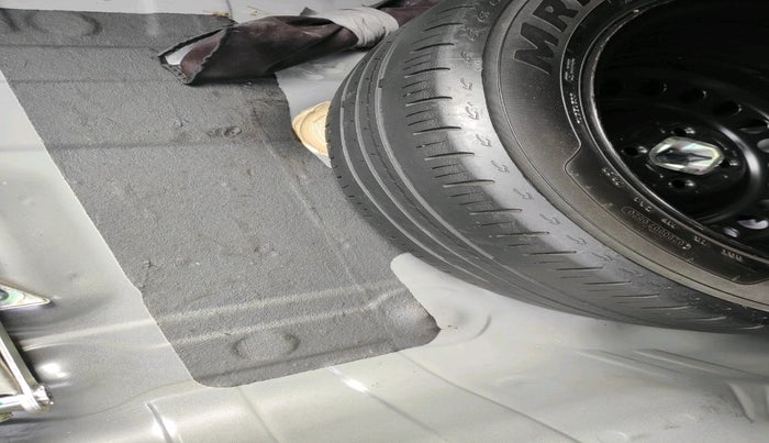 2020 Honda City 1.5L I-VTEC V MT 5TH GEN, Petrol, Manual, 83,093 km, tyre