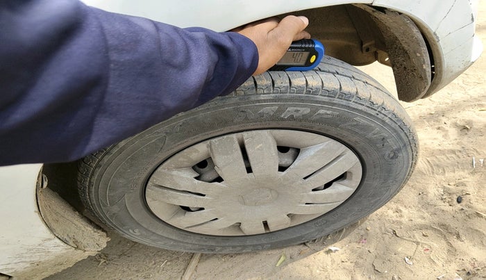 2014 Maruti Alto 800 LXI, Petrol, Manual, 77,784 km, tyre