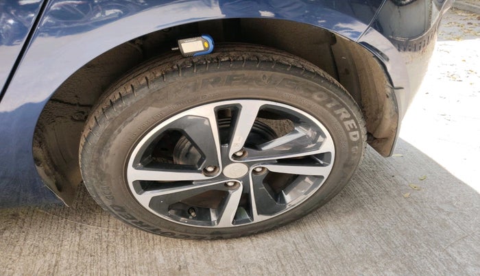 2023 Tata ALTROZ XZ PLUS SUNROOF CNG, Petrol, Manual, 27,513 km, tyre