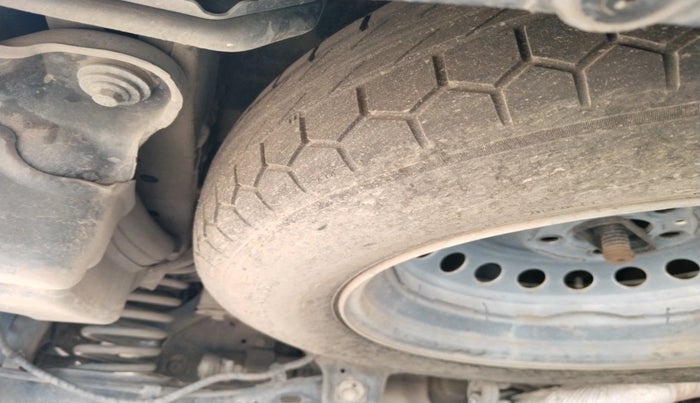 2023 Mahindra XUV700 AX 7 LUXURY D AT 7 STR, Diesel, Automatic, 58,750 km, tyre