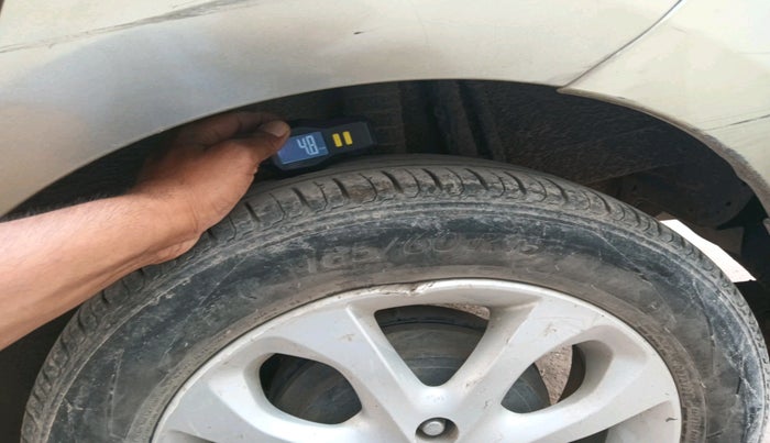 2013 Nissan Micra XV CVT, Petrol, Automatic, 1,14,099 km, tyre