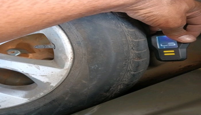 2013 Nissan Micra XV CVT, Petrol, Automatic, 1,14,099 km, tyre