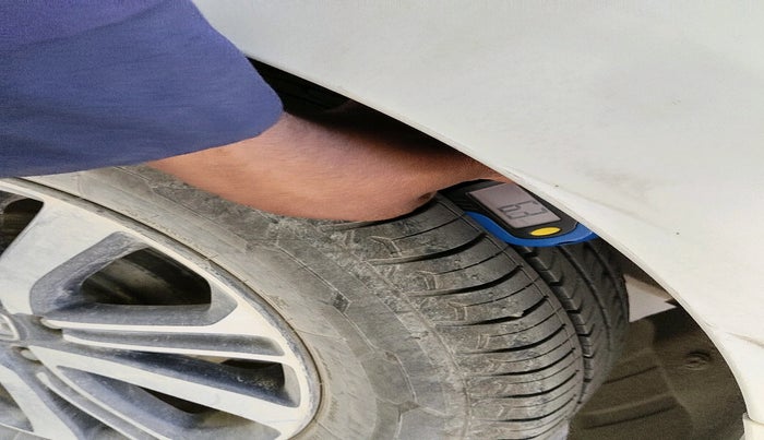 2017 Honda City 1.5L I-VTEC V MT, Petrol, Manual, 1,02,132 km, tyre